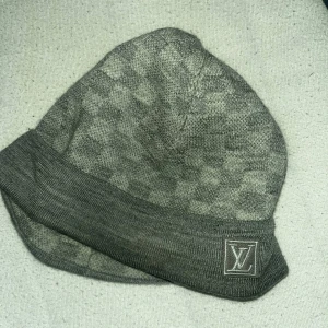 Mössa - 9/10 Skick. 700kr