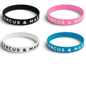Färgglada armband från Marcus & Martinus SÖKER  - Om ni har Marcus och Martinus armband så snälla skriv till mig ❤️spelar ingen roll vilken färg skulle uppskatta ❤️
