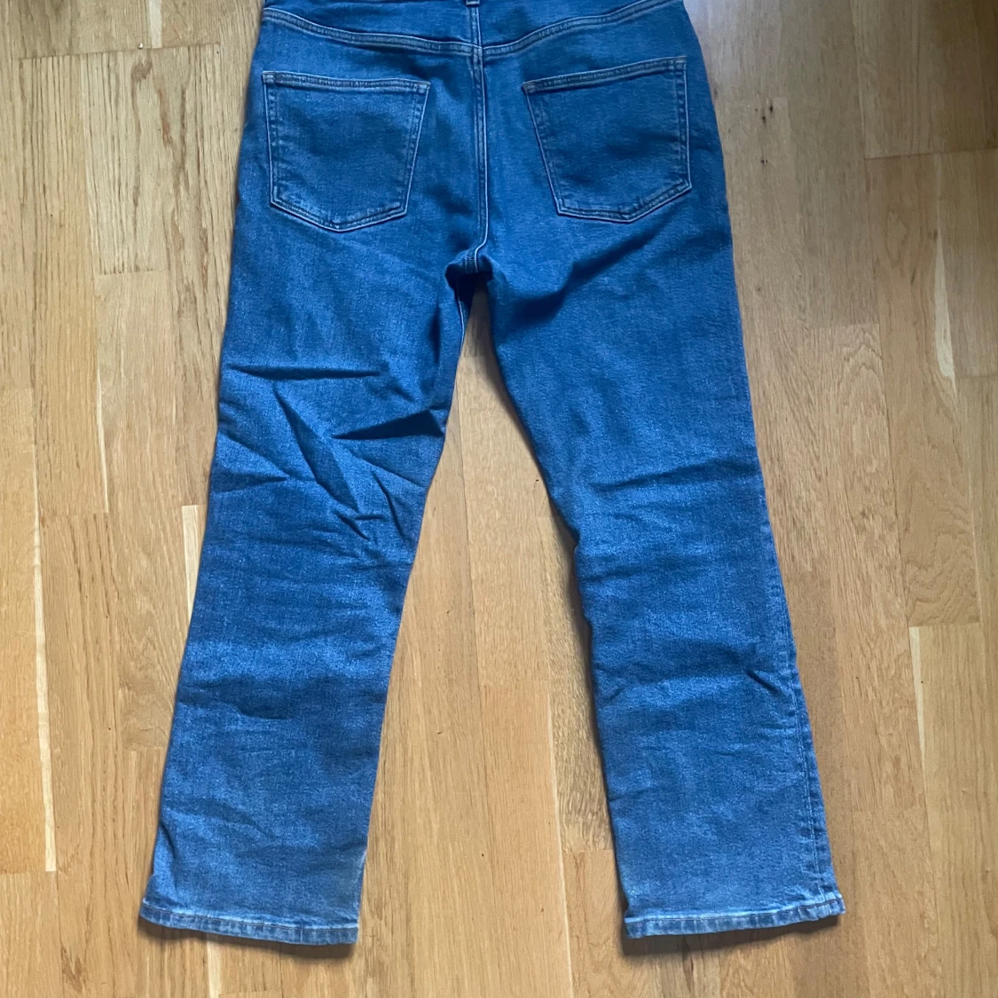 Blå jeansbyxor - 90