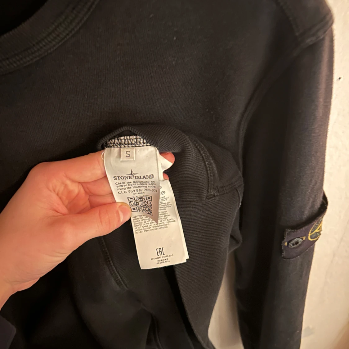 Svart tröja från Stone Island - 92