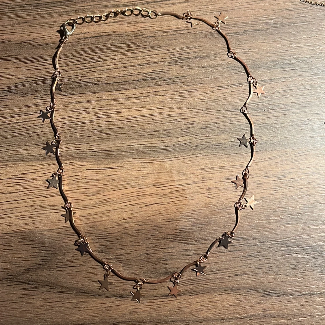 Halsband med stjärnor