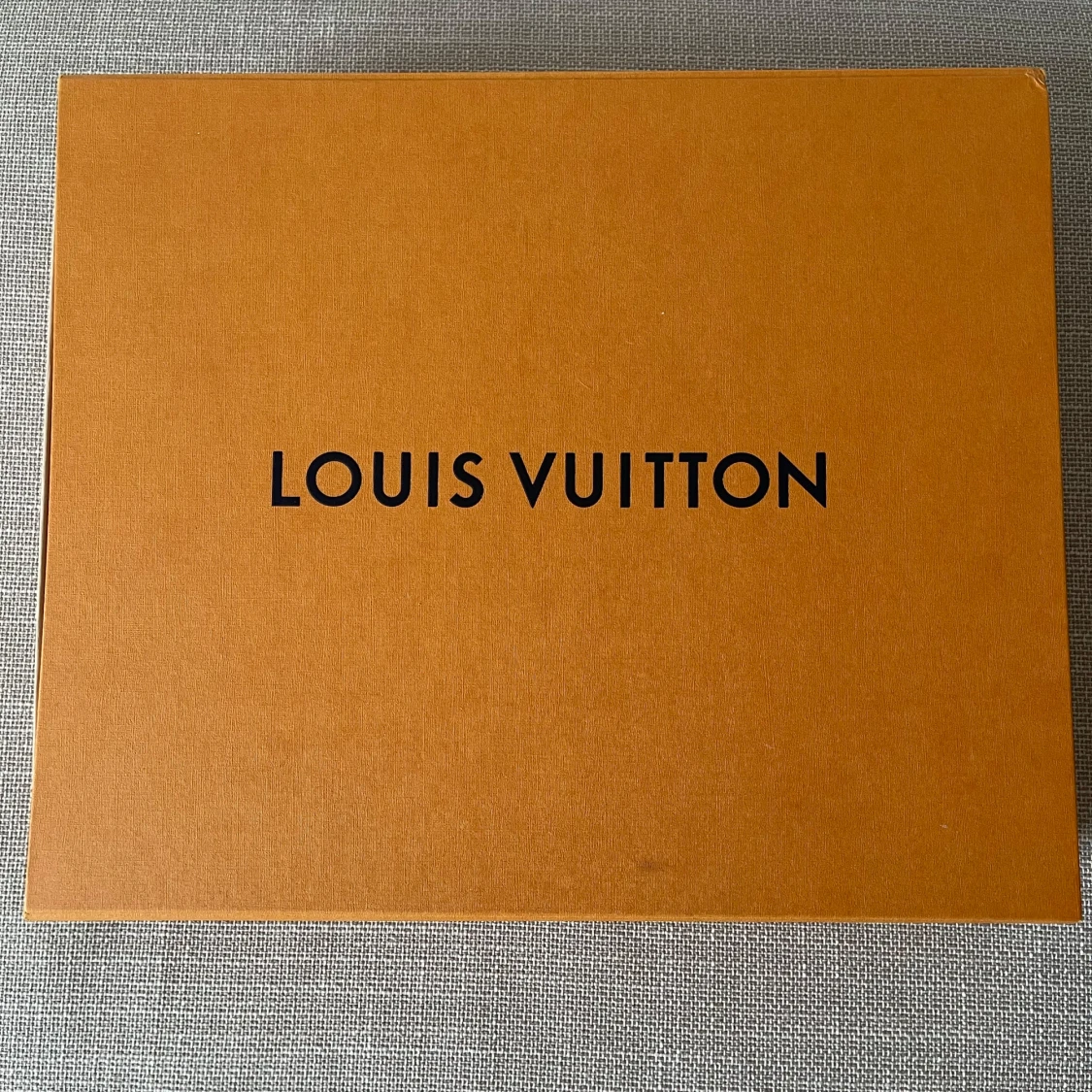 Louis Vuitton Reykjavik scarf - Blanc Rose - 28