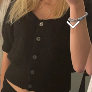 Stickad tröja  - Supper fin stickad tröja, skriv för fler bilder🥰❤️🫰🏻