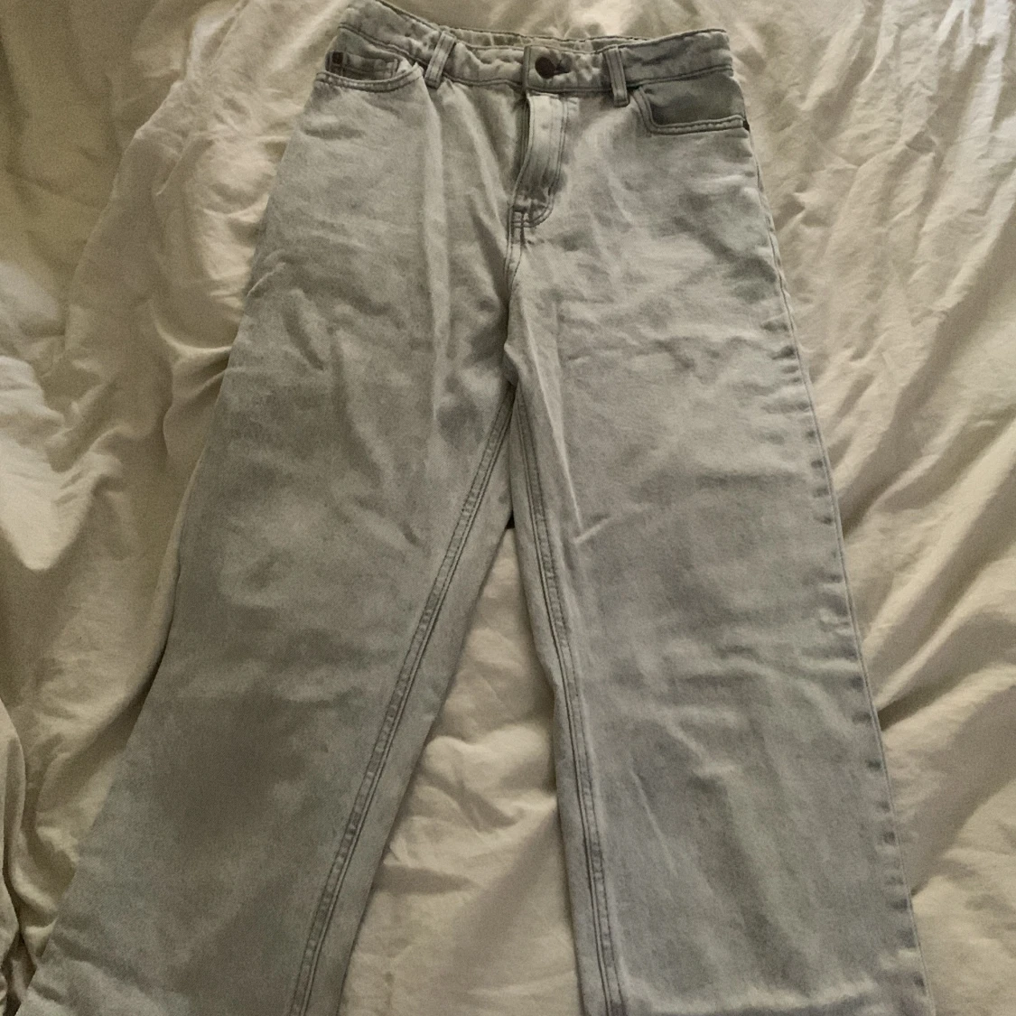 Grå jeansbyxor från Lindex