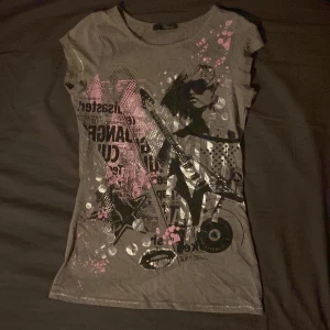 T-shirt - Fin t-shirt med tryck❤️