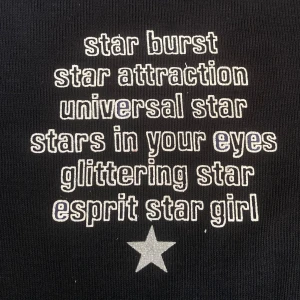 Esprit top - 3/4 ärmad top från Esprit. Storlek XL men skulle säga att den är som storlek small. Använd få gånger, nyskick 