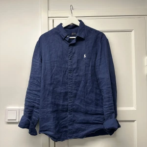 Ralph Lauren Linne Skjorta - Riktigt schysst linne skjorta från Ralph Lauren,  Storlek L och jättebra skick