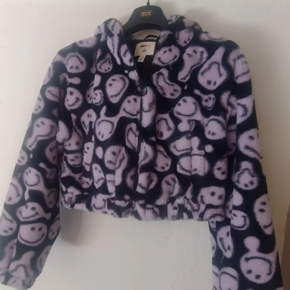 Fluffig kofta/jacka, H&M x The Smiley company  - 90