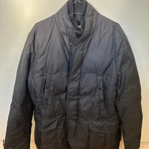 Moncler jacka - Sliten, skick: 6/10