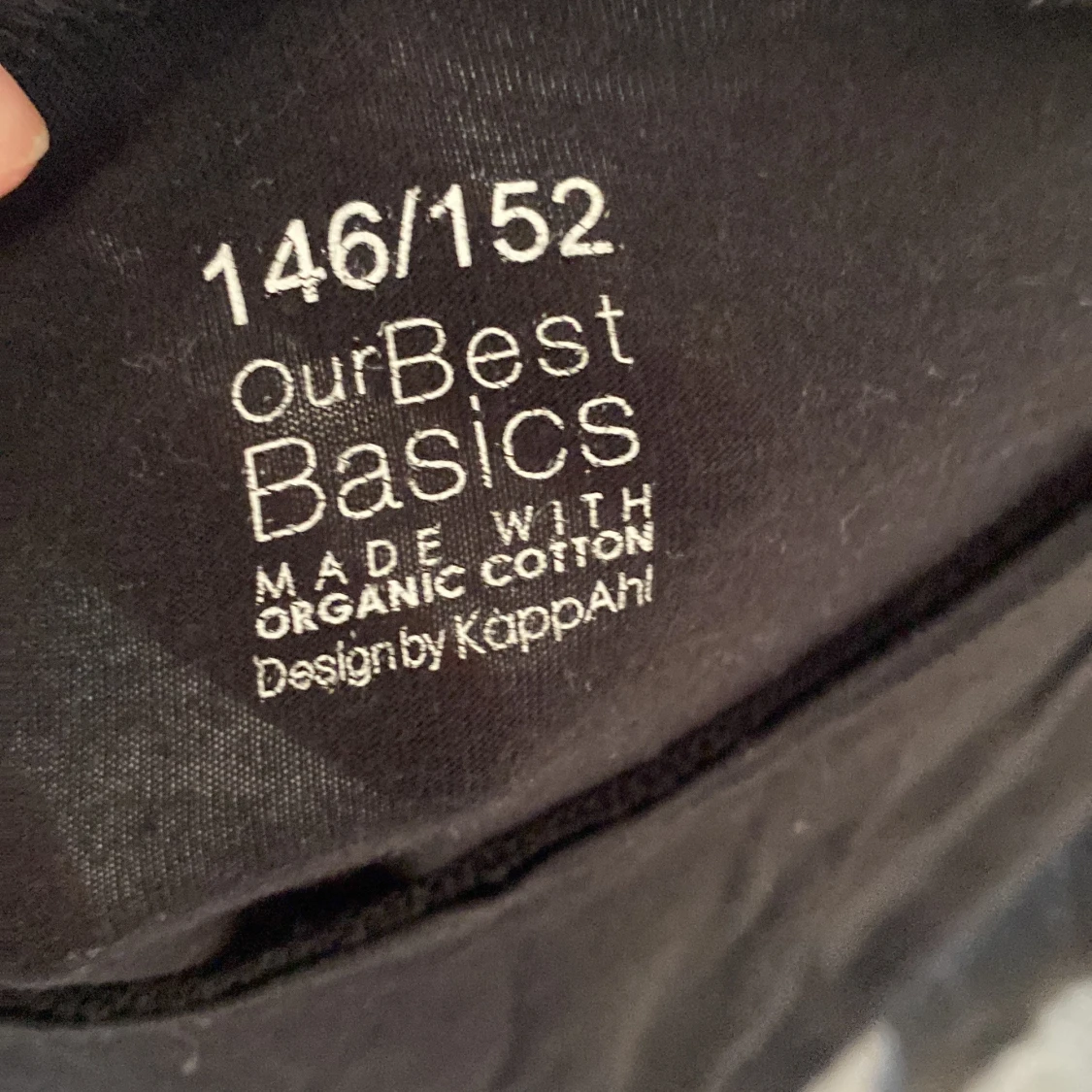 Svart långärmad tröja från KappAhl - 91