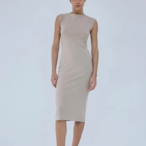 Beige klänning - Klänning från H&M i nyskick
