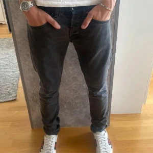 Dondup jeans - Dondup George jeans i sällsynt färg Storlek 32 Skick:9/10 Modellen är 180 Perfekta nu till hösten🍁🍂