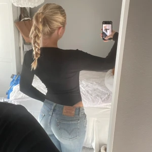 Svart Body - Svart bekväm body i bra skick ❣️
