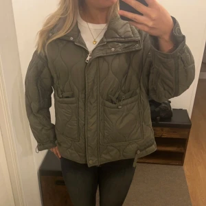 Zara Grön Jacka - zara höst jacka eftertraktad slutsåld 