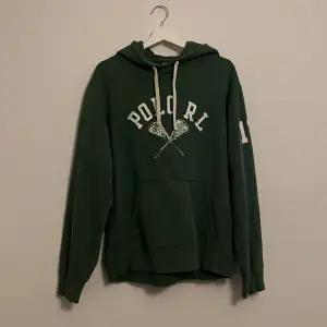 En sällsynt grön vintage Raffe hoodie, storlek M, fits L.