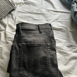 Replay jeans 31/32 - Riktigt fräscha replay jeans skinny fit, riktigt bra skick och snygga i storlek 31/32