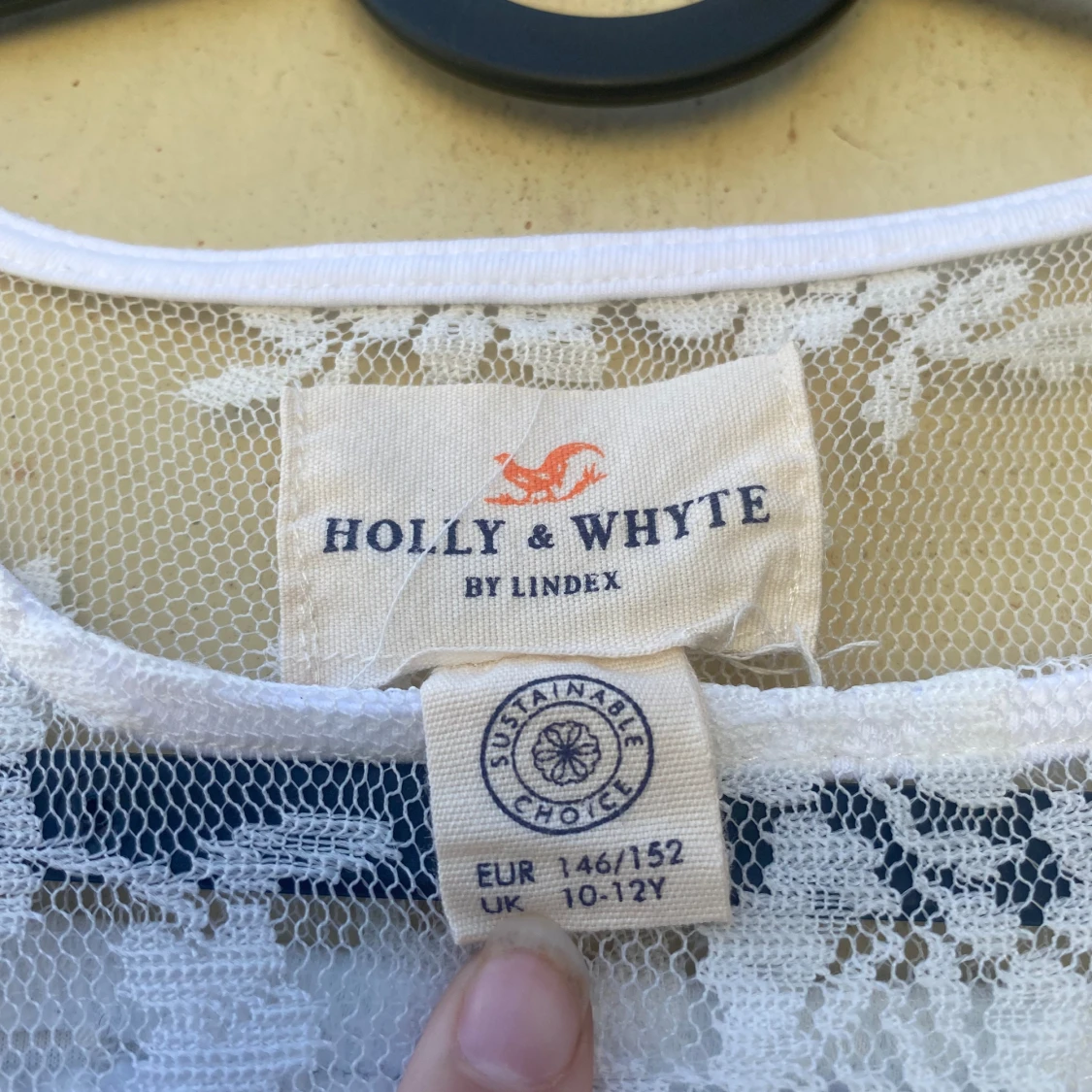 Vit klänning från Holly & Whyte by Lindex - 91