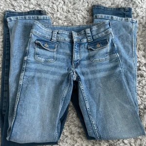 Köp - Snygga jeans från hm