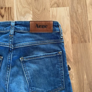 Jeans - Skinnyjeans från Acne studios. Köpta 2nd hand, fint skick! Storlek 26/32