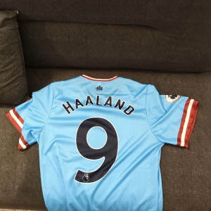 Manchester City Haaland Tröja  - Helt nya Haaland tröja, enbart testad