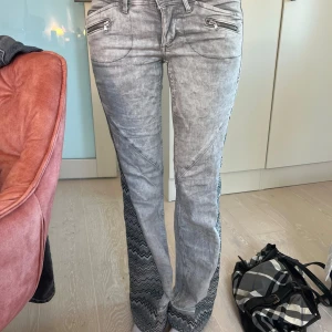 Zigzag jeans - Lågmidjade 