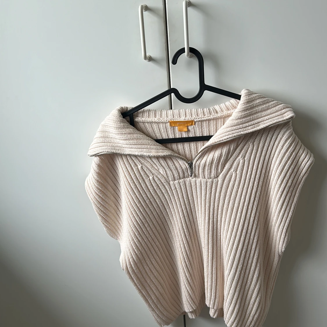 Mysig stickad ”väst” - 90