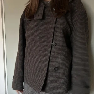 arket kappa - säljer mina fina arket kappa då den inte kom till så mycket användning, köptes våras. skriv för egna bilder💗