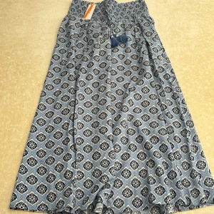 Långkjol  - En jättesnygg långkjol ifrån Gina Young, aldrig använd då den inte har kommit till användning💞 storlek 170