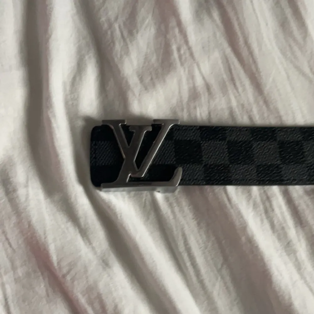 Ett louis vuitton bälte använd ett tag . Accessoarer.