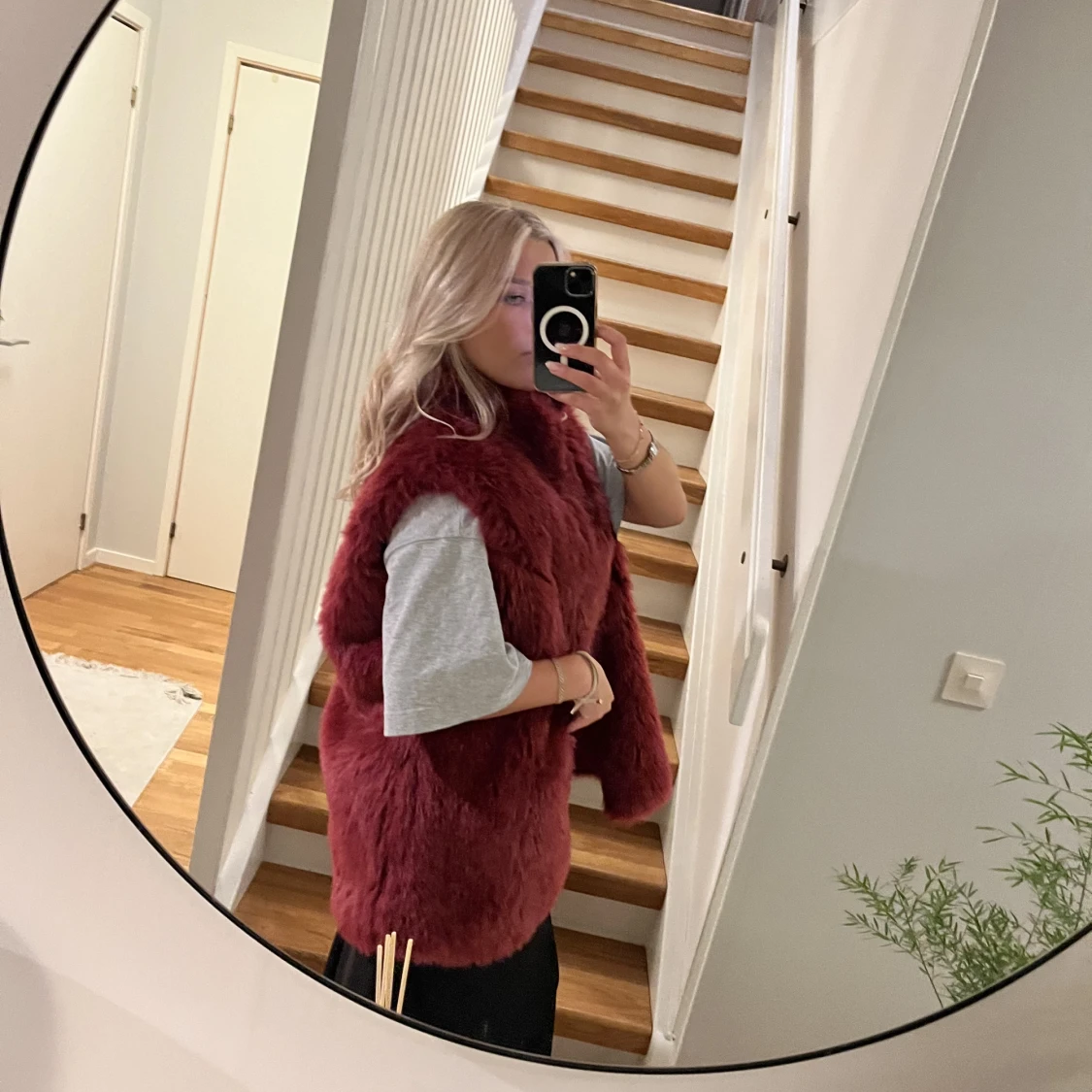 Vinröd pälsväst!! - 90