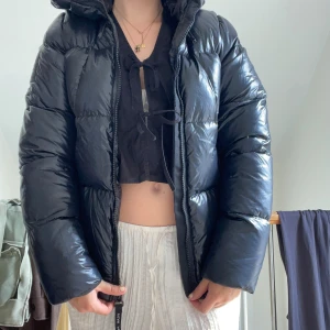 Dunjacka från peak performance 🤠 - Säljer min helt nya jacka från peak performance 🤠