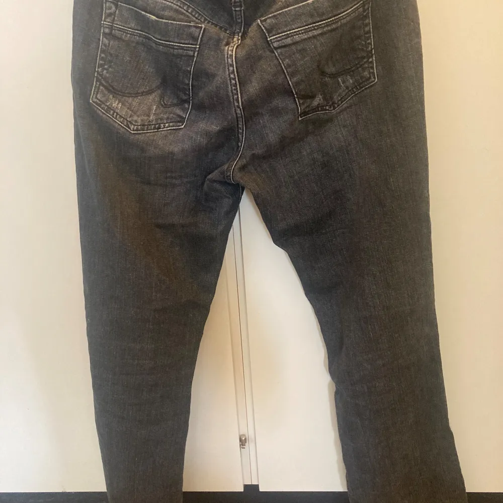 Lågmidjade jeans från ltb som inte passsr mig. Pris kan diskuteras☺️. Jeans & Byxor.