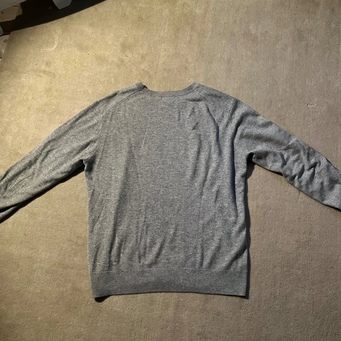 Grå tröja från Uniqlo - 90