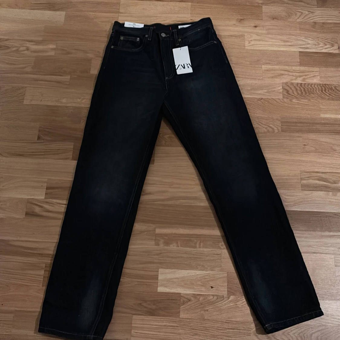 Mörkblå jeans från Zara