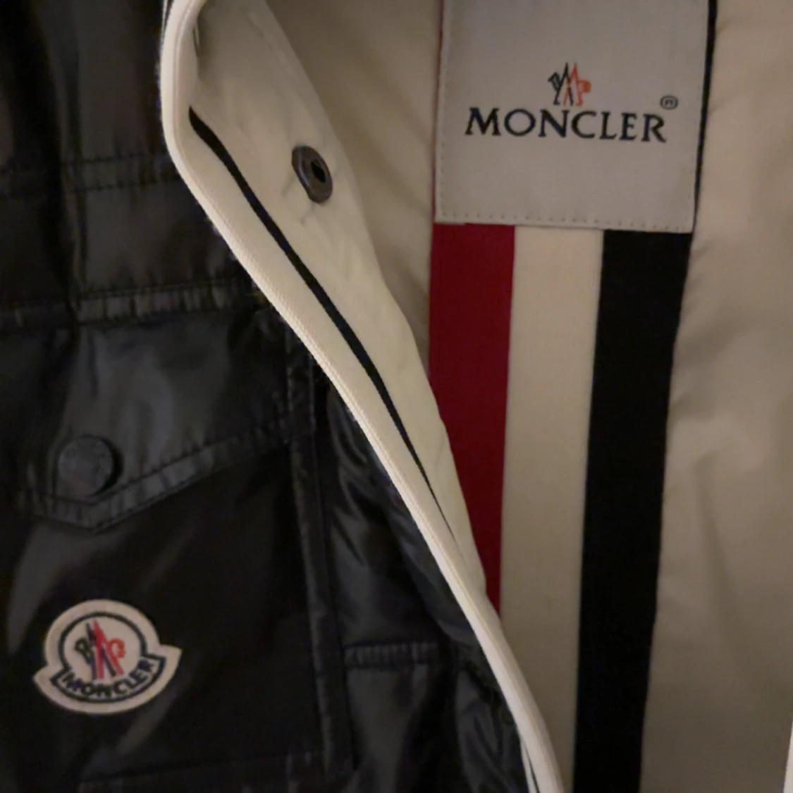 Svart dunjacka från Moncler - 92