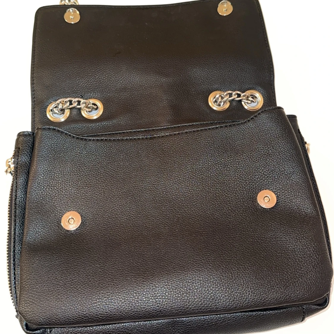 Guess axelväska  - 90