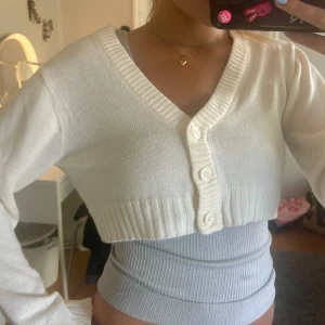 Croppad kofta - Supergullig kofta🩷