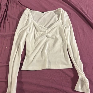 Tröja  - En helt ny tröja från shein, fint i storlek s 