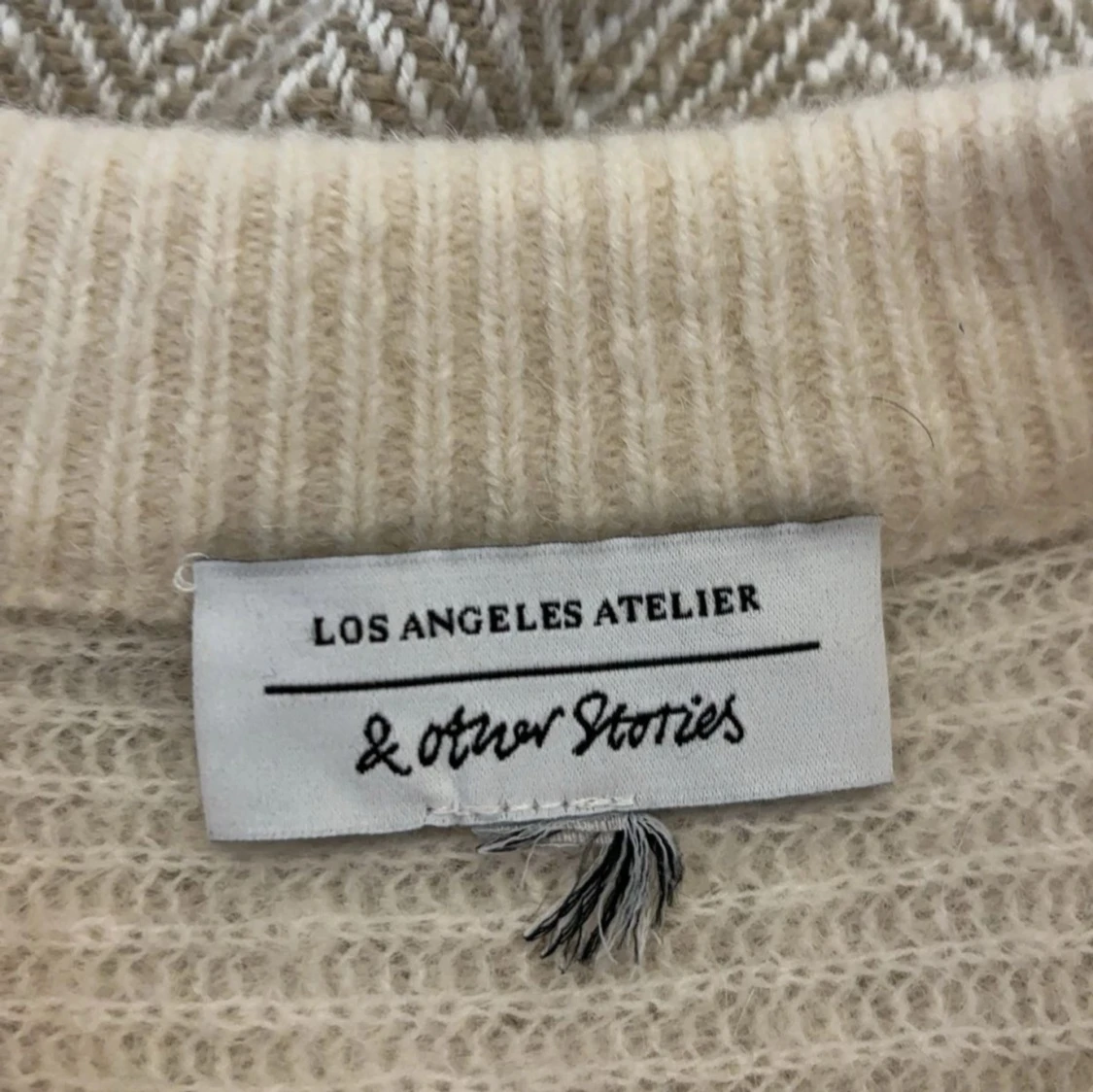 Stickad tröja  - 91