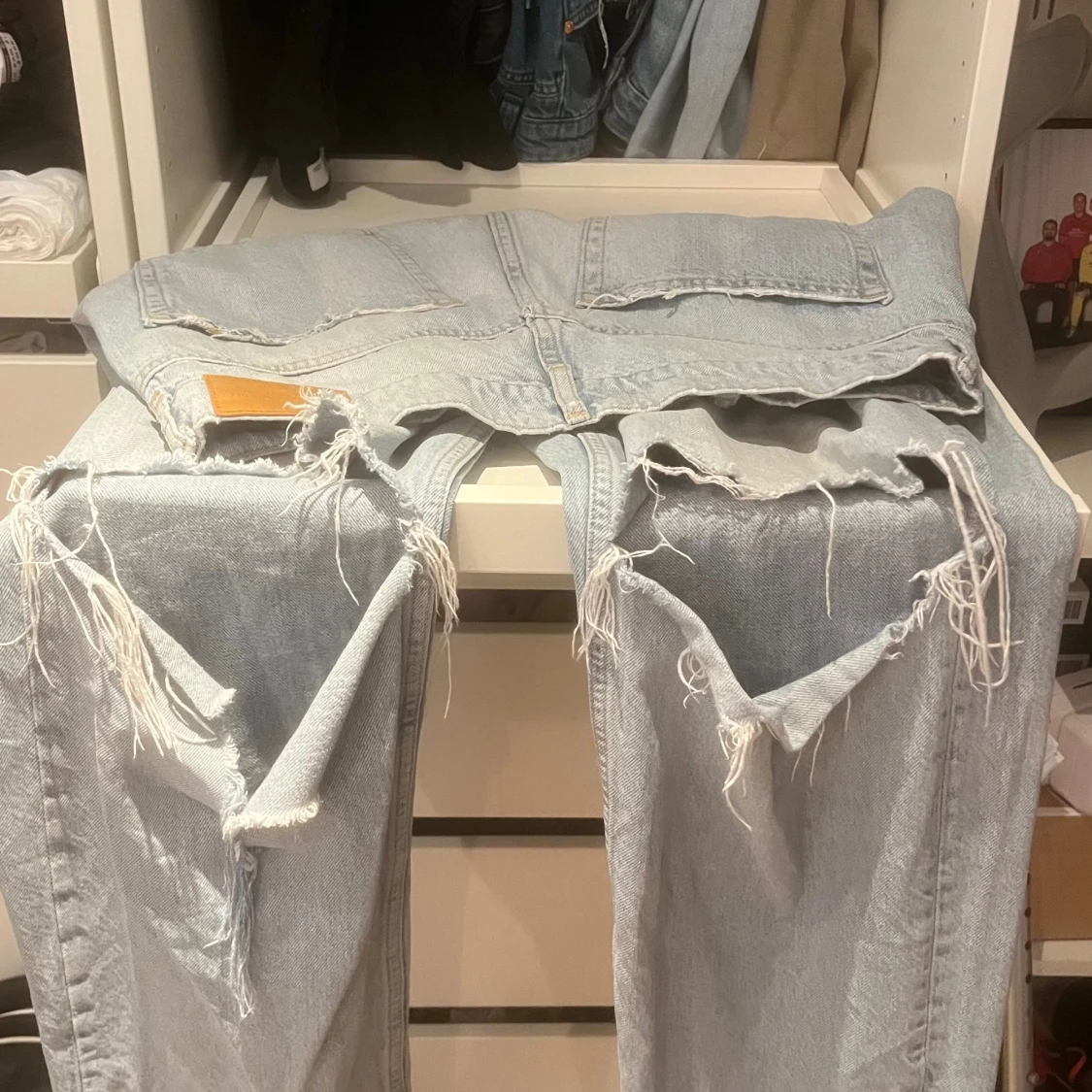Ljusblåa jeans - 90