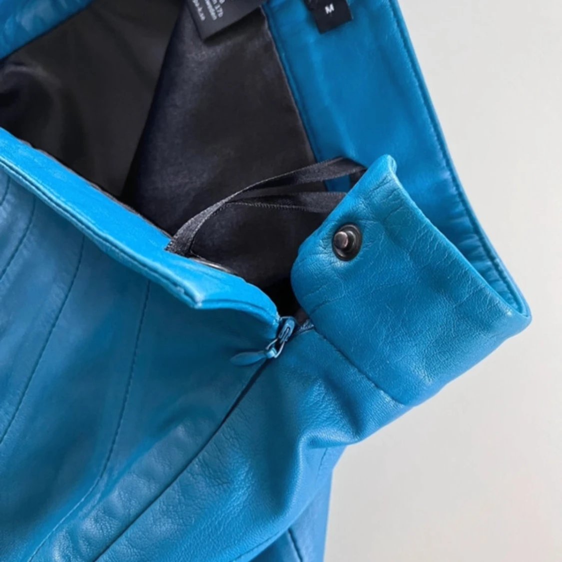 Skinnkjol Filippa K - strl M - 91