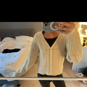 Snyggaste koftan  - Sjukt snygg kofta frpn nakd, storlek xxs men passar som en xs💗💗💗