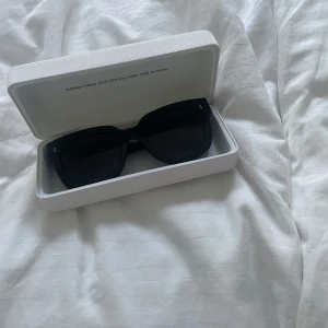 Chimi 08 - Säljer mina underbara solglasögon från Chimi eftersom jag ej använder de länge, använt fåtal gånger. Bra skick💖💖