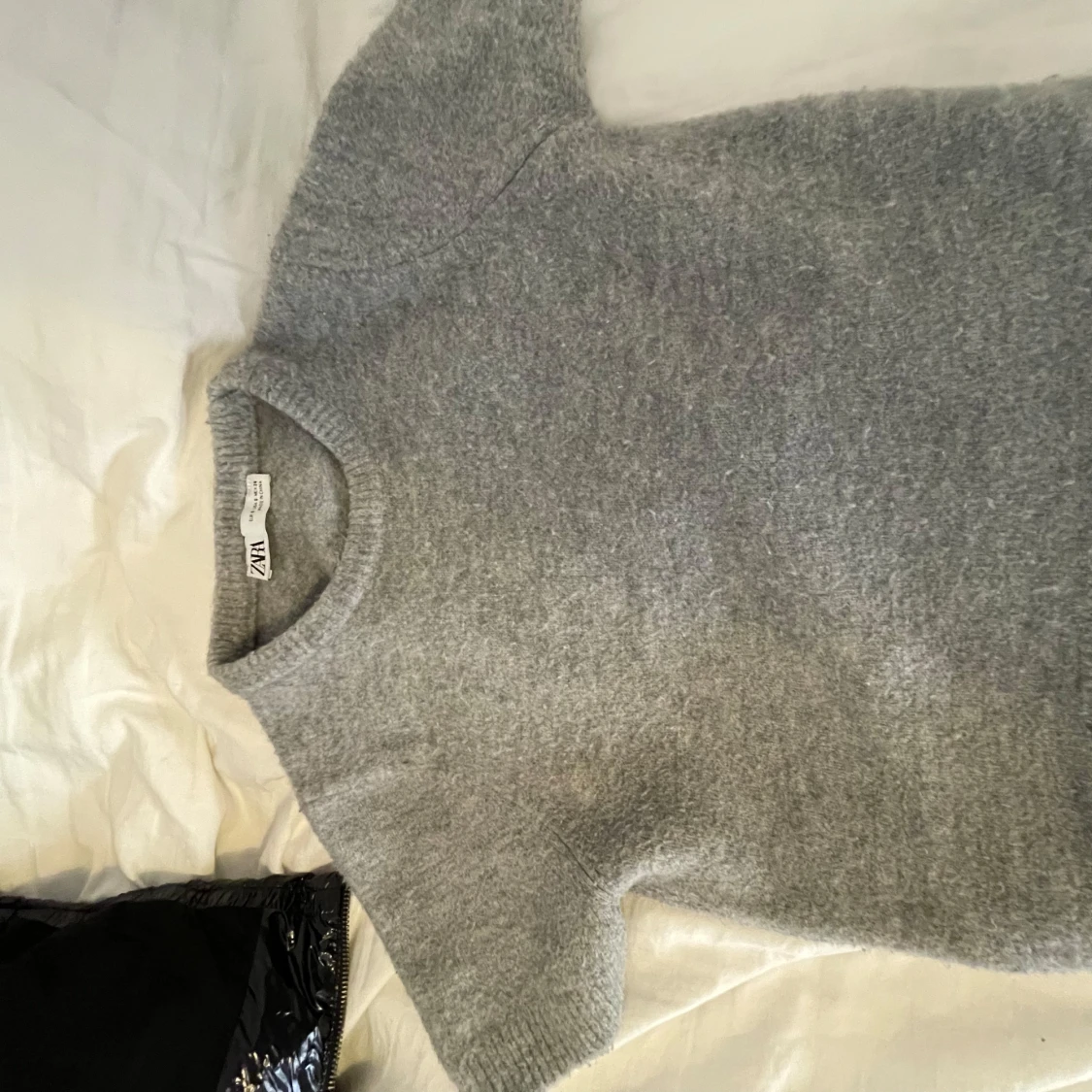 Grå stickad från zara - 1