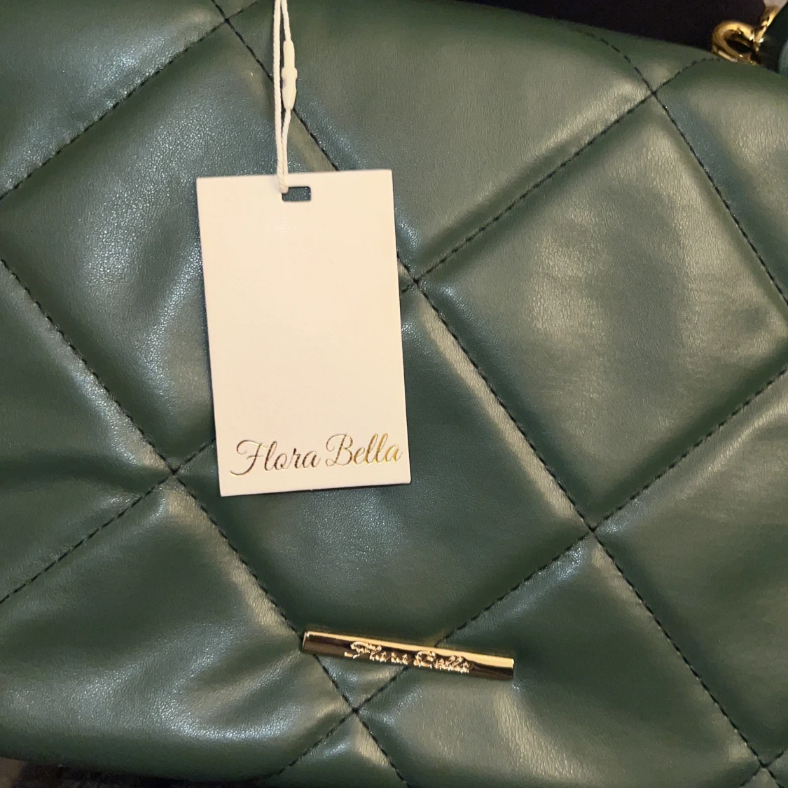 Oanvänd grön handväska från Flora Bella - 92