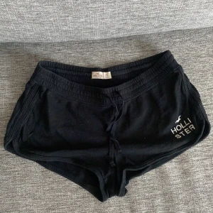 Shorts - Shorts från Hollister i storlek S.