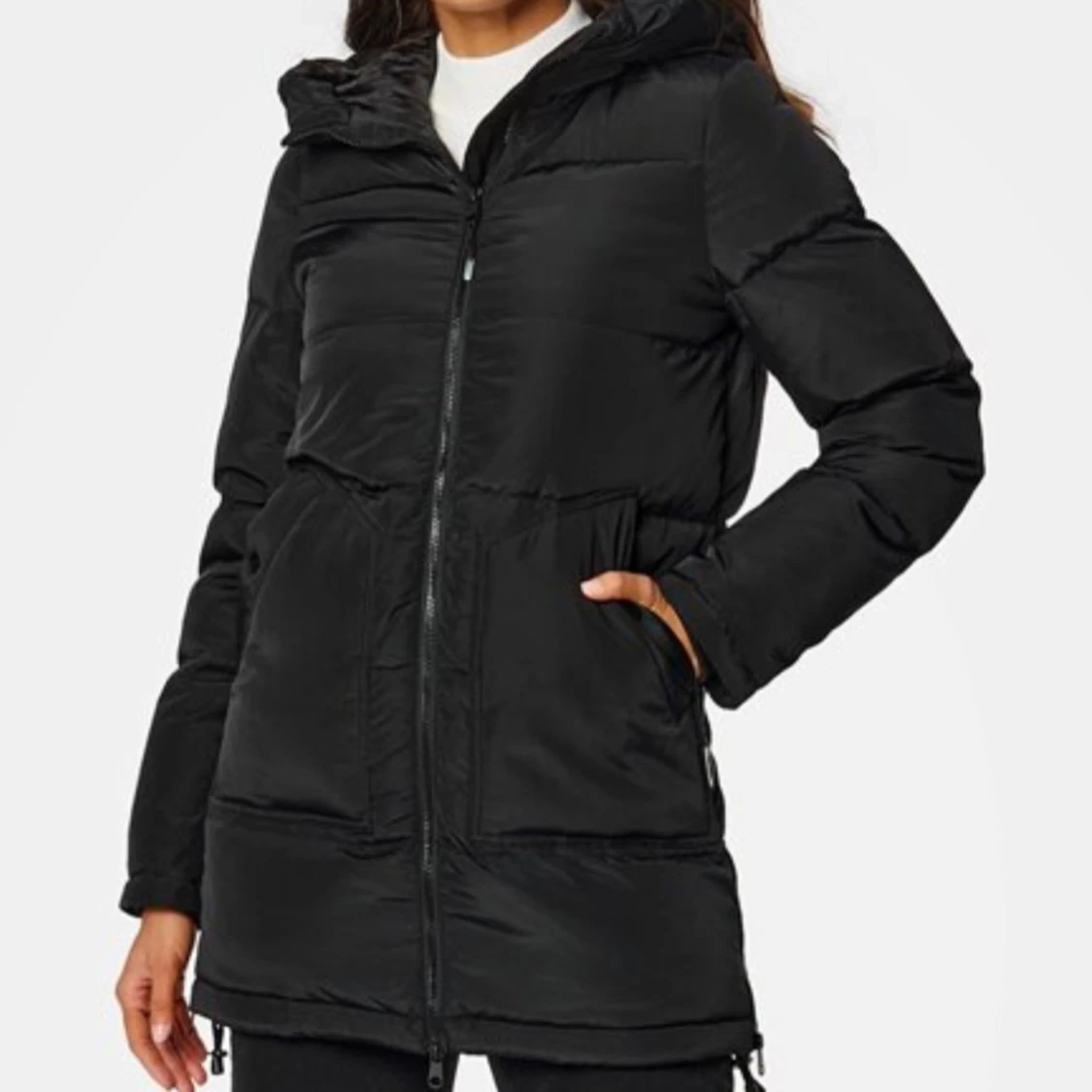 Svart pufferjacka från vero Moda  - 90