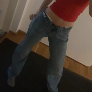 Djerf Avenue Jeans - I have narrowed the thigh parts a little, but no visible modifications! Great condition, original price 110€