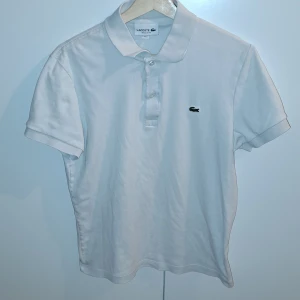 Lacoste piké tröja  - Nyskick herr s passar som en vanlig herr s 