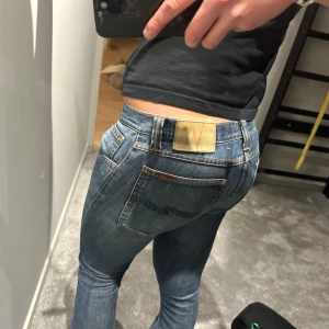 Nudie jeans  - Lågmidjade bootcut nudie jeans som blivit för små W28 L34